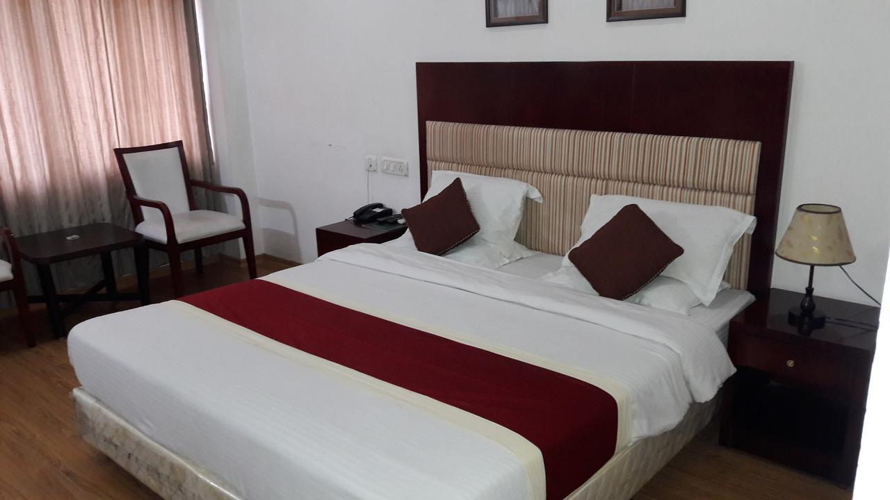 Отель Aroma Residency Tinsukia Экстерьер фото